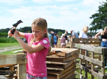 Huttenbouwweek-10-1-375x275