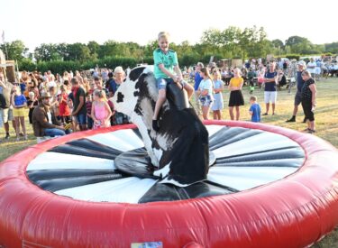 Huttenbouwweek-3-375x275